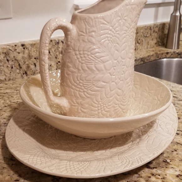 Beaver Farm Pottery Serving tray, bowl & pitcher. - Picture 2 of 4